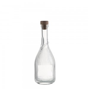 China 500 ml liquor clear vodka glass bottle with cork Manufacturer and Company | QLT