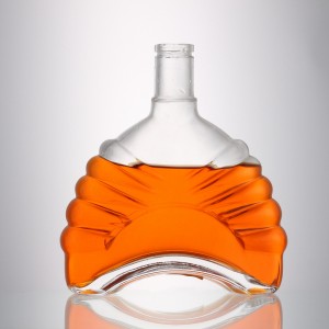 China 700 ml liquor clear flat glass bottle Manufacturer and Company | QLT