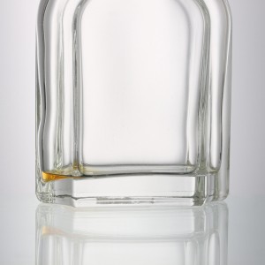 China 700 ml flat shape liquor glass bottle Manufacturer and Company | QLT