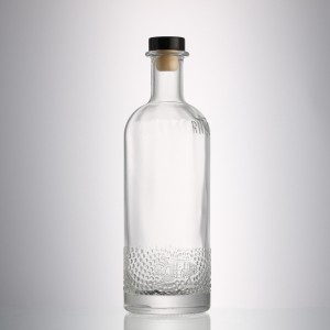 China High quality 700 ml clear liquor bottle with stopper Manufacturer and Company | QLT