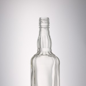 China 700 ml square shape glass liquor bottle Manufacturer and Company | QLT