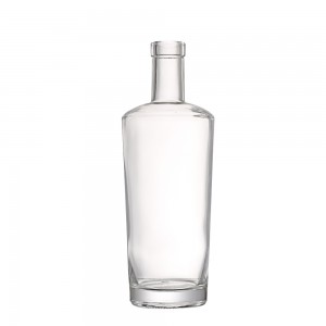 Pretty 700 ml liquor glass bottle with stopper