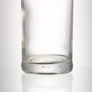 China 750 ml clear glass liquor wine bottle Manufacturer and Company | QLT