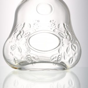 China 700 ml unique shape flat glass liquor bottle Manufacturer and Company | QLT