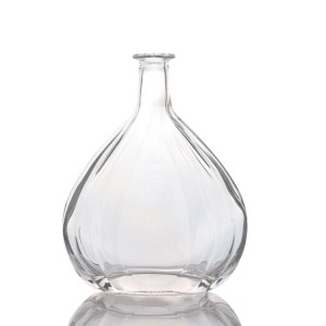 China Custom made 750 ml clear glass liquor bottle Manufacturer and Company | QLT