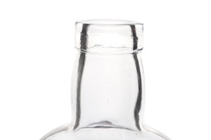 China 700ml Clear Fancy Brandy Glass Bottle Manufacturer and Company | QLT