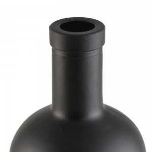 China 750 ml matte black liquor glass bottle with cork Manufacturer and Company | QLT