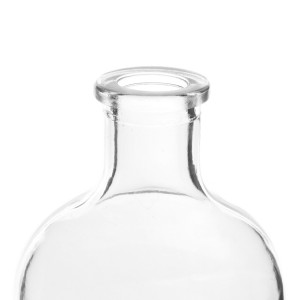 China China Wholesale 750ml Clear Glass Liquor Bottles Manufacturer and Company | QLT