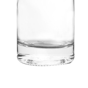 China 500ml Clear Vodka Liquor Glass Bottles Manufacturer and Company | QLT