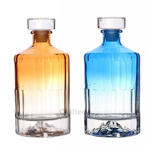 China Design 500 ml liquor glass vodka bottle with cover Manufacturer and Company | QLT